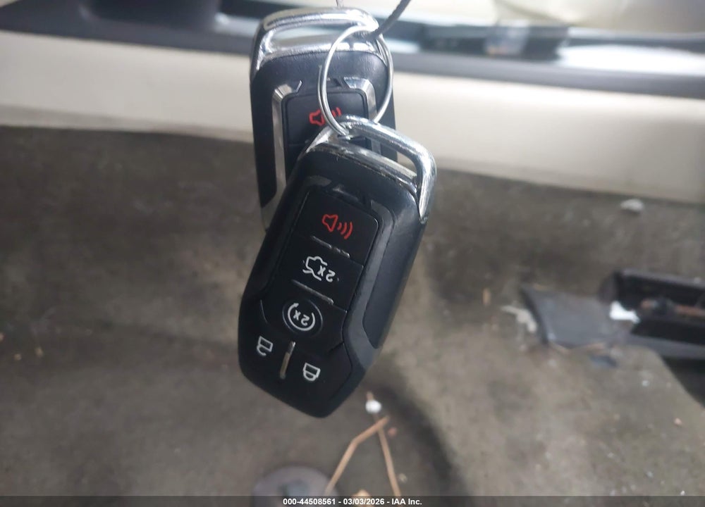 2013 LINCOLN MKZ VIN: 3LN6L2GK8DR825435