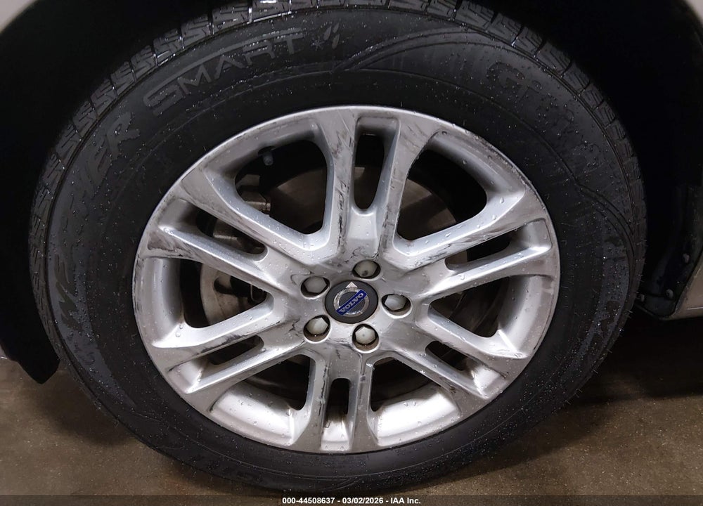 2016 VOLVO XC60 T5 PLATINUM VIN: YV4612RM9G2866977