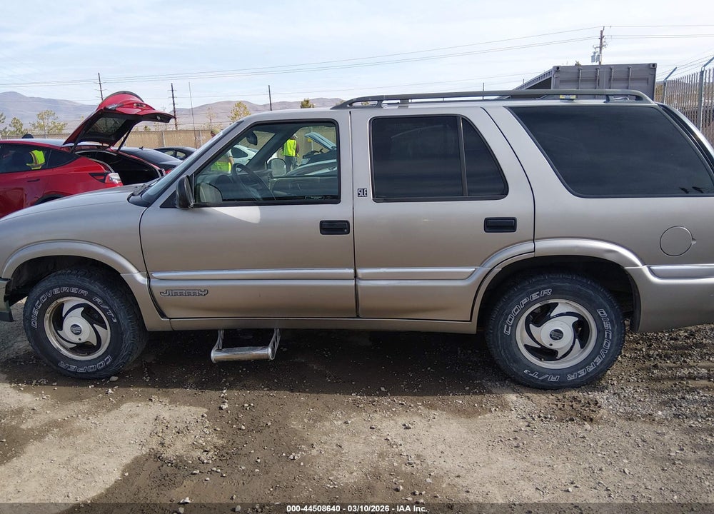 1998 GMC JIMMY SLE VIN: 1GKDT13W9W2570966