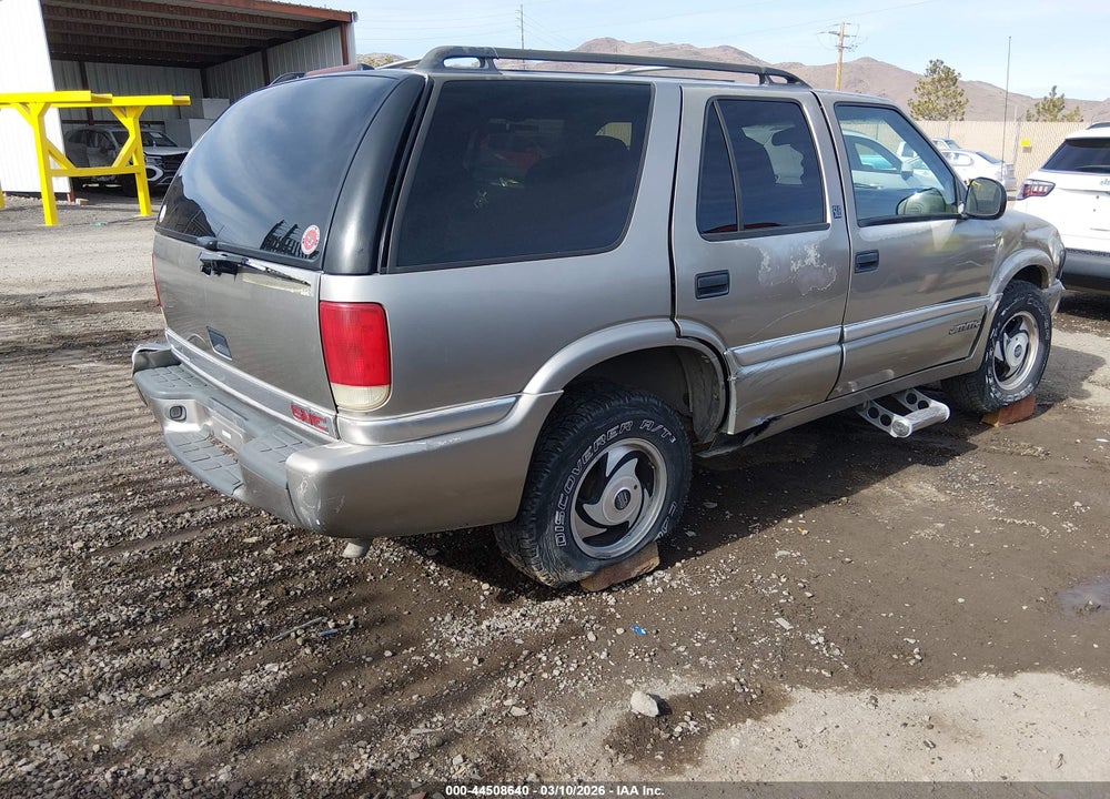 1998 GMC JIMMY SLE VIN: 1GKDT13W9W2570966