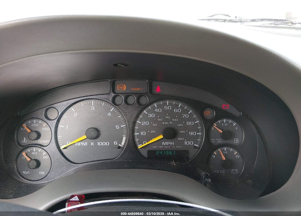 1998 GMC JIMMY SLE VIN: 1GKDT13W9W2570966