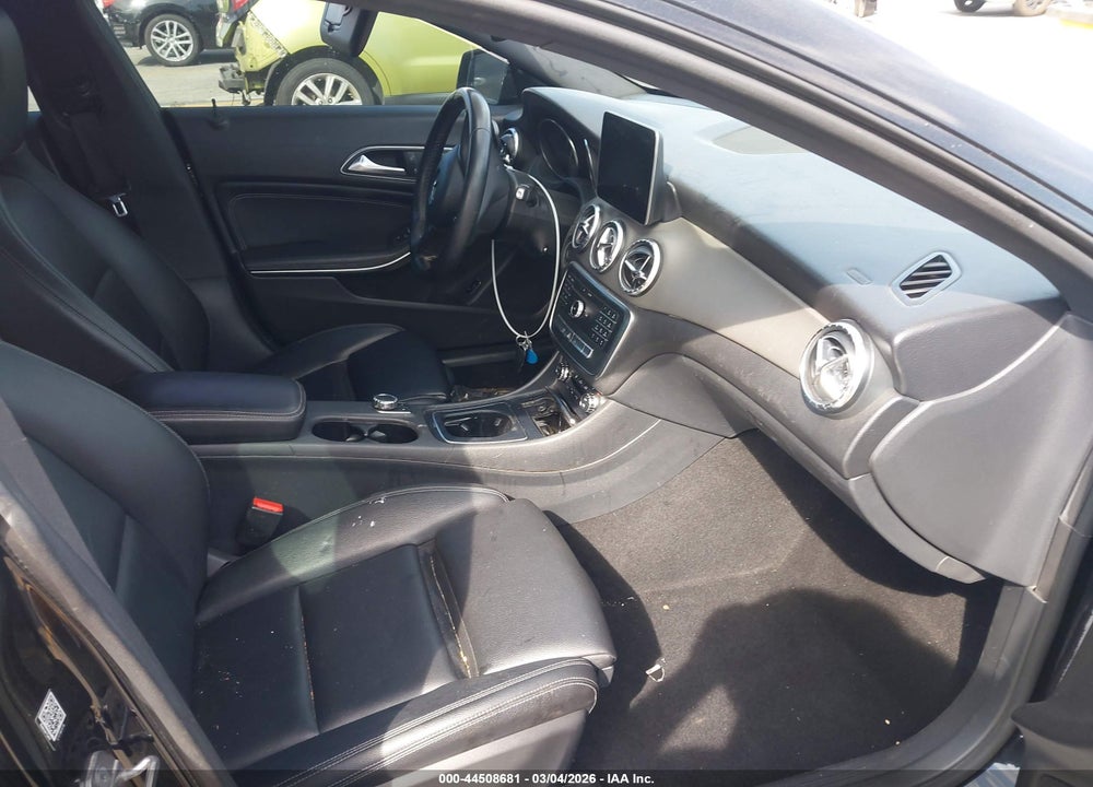 2018 MERCEDES-BENZ CLA 250 VIN: WDDSJ4EB1JN657018