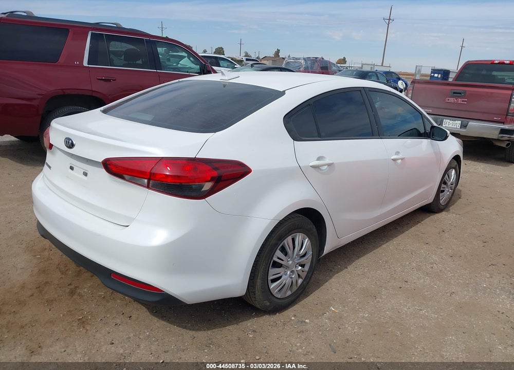 2018 KIA FORTE VIN: 3KPFL4A77JE205943
