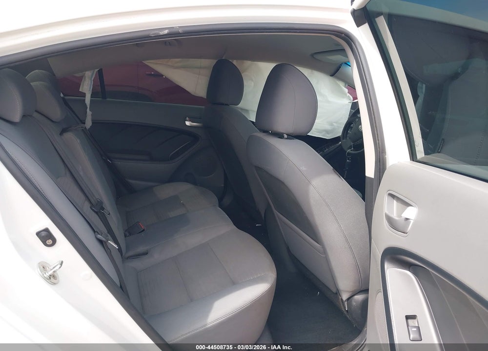 2018 KIA FORTE VIN: 3KPFL4A77JE205943