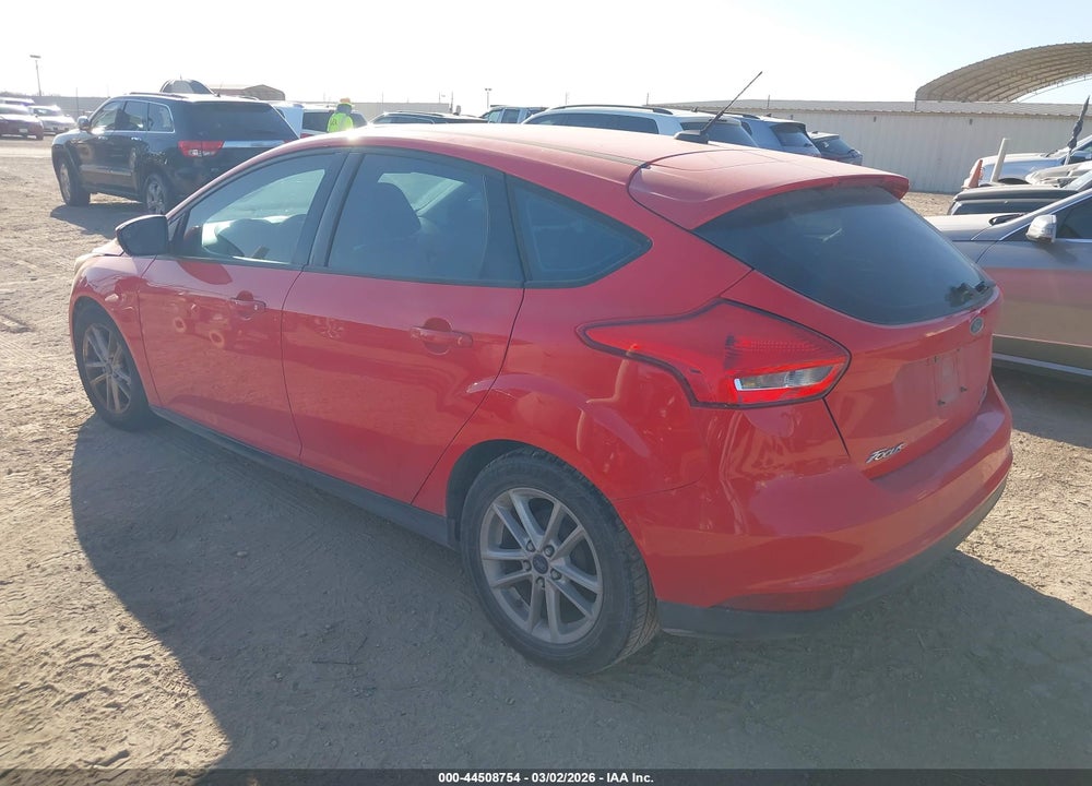 2015 FORD FOCUS SE VIN: 1FADP3K25FL263076