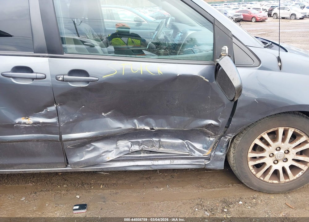 2010 TOYOTA SIENNA LE VIN: 5TDJK4CC6AS030081
