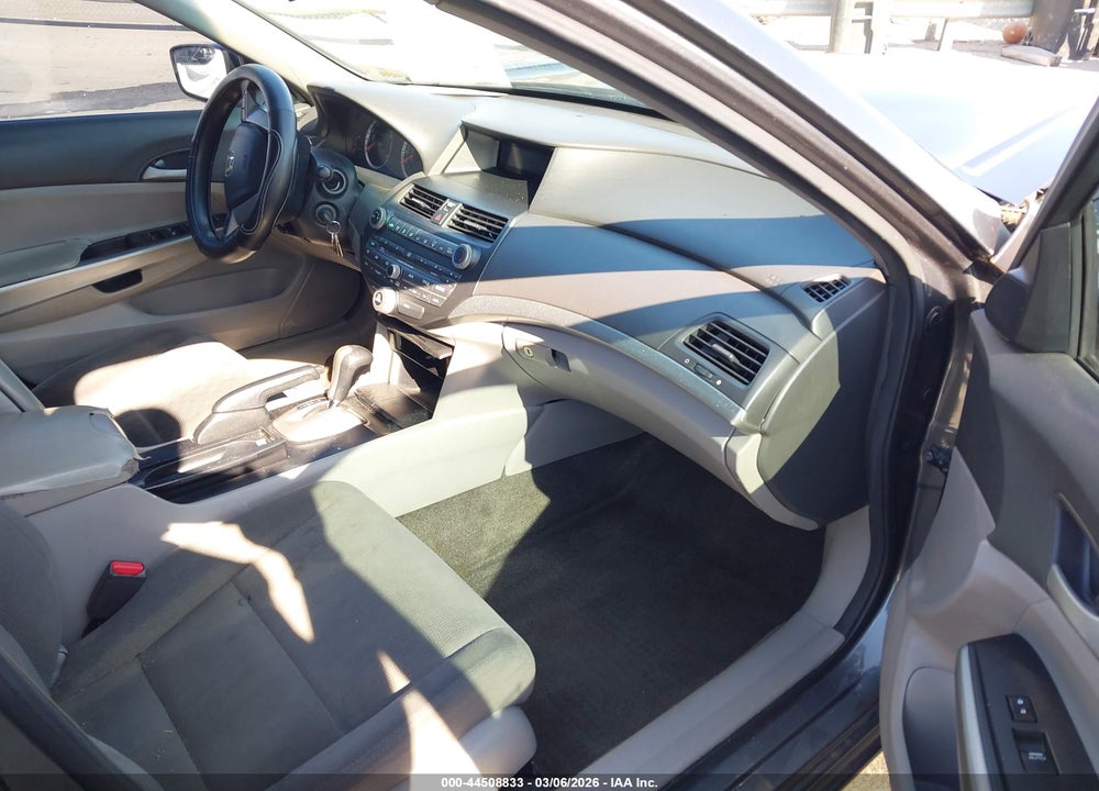 2010 HONDA ACCORD 2.4 EX VIN: 1HGCP2F74AA139389