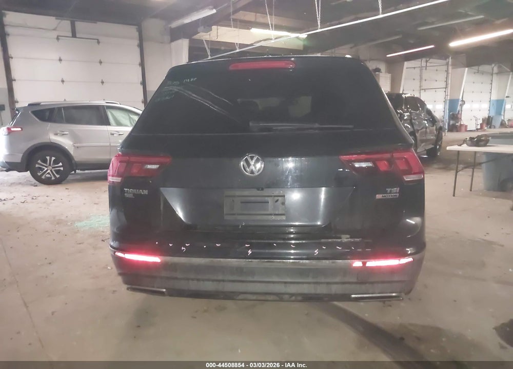 2018 VOLKSWAGEN TIGUAN 2.0T SE/2.0T SEL VIN: 3VV2B7AX1JM002704