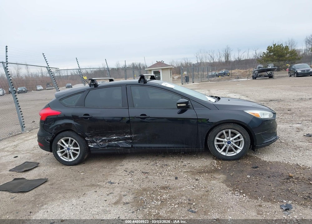 2016 FORD FOCUS SE VIN: 1FADP3K22GL252098