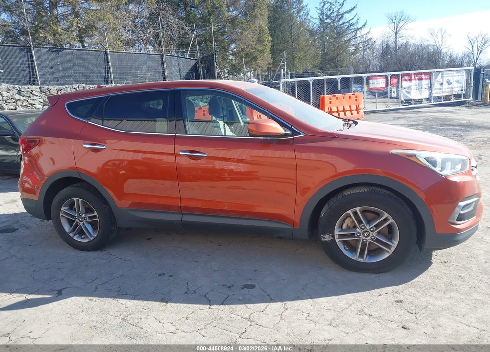 2017 HYUNDAI SANTA FE SPORT 2.4L VIN: 5XYZTDLB2HG465601