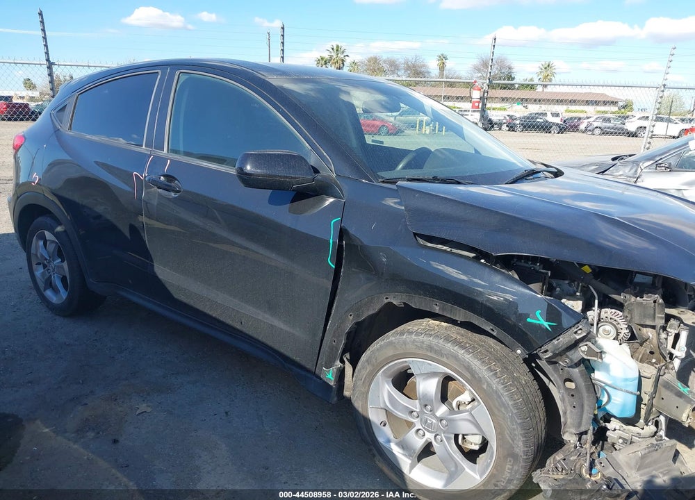 2022 HONDA HR-V 2WD LX VIN: 3CZRU5H33NM708863