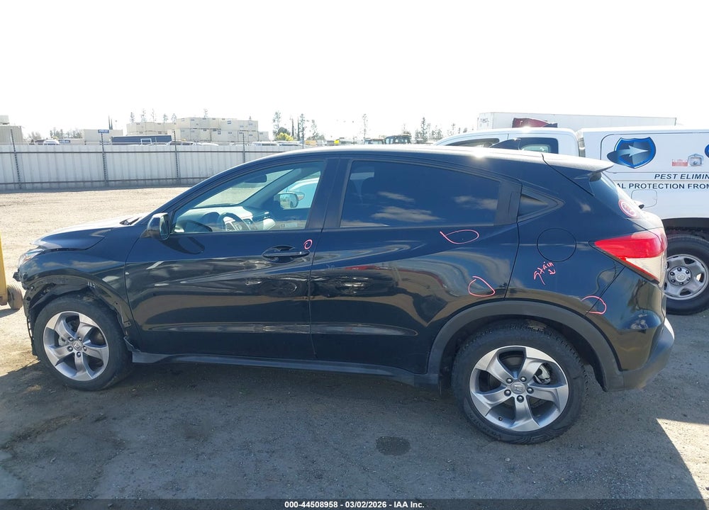 2022 HONDA HR-V 2WD LX VIN: 3CZRU5H33NM708863