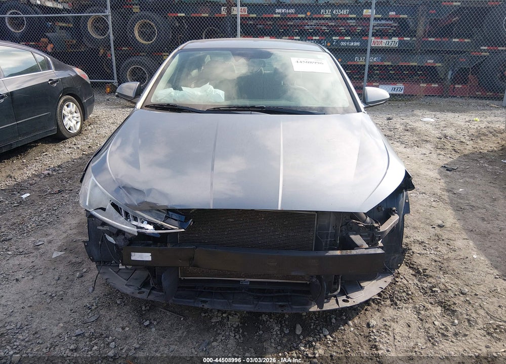 2019 HYUNDAI ELANTRA SEL VIN: 5NPD84LF0KH430165