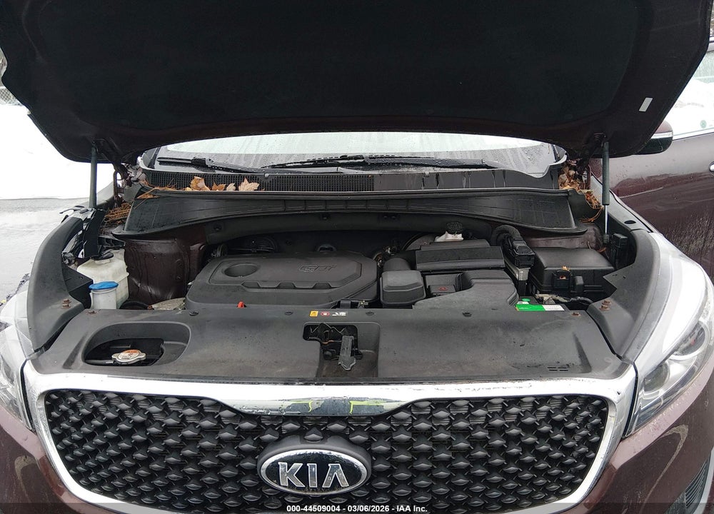 2016 KIA SORENTO 2.4L LX VIN: 5XYPGDA31GG133932