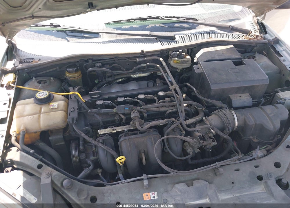 2005 FORD FOCUS ZX4 VIN: 1FAFP34N15W219539