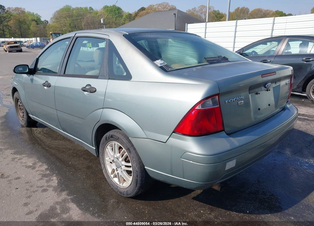 2005 FORD FOCUS ZX4 VIN: 1FAFP34N15W219539