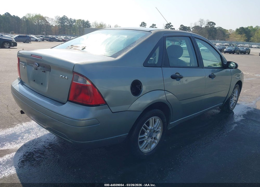 2005 FORD FOCUS ZX4 VIN: 1FAFP34N15W219539
