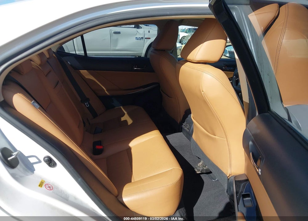 2016 LEXUS IS 200T VIN: JTHBA1D27G5024184