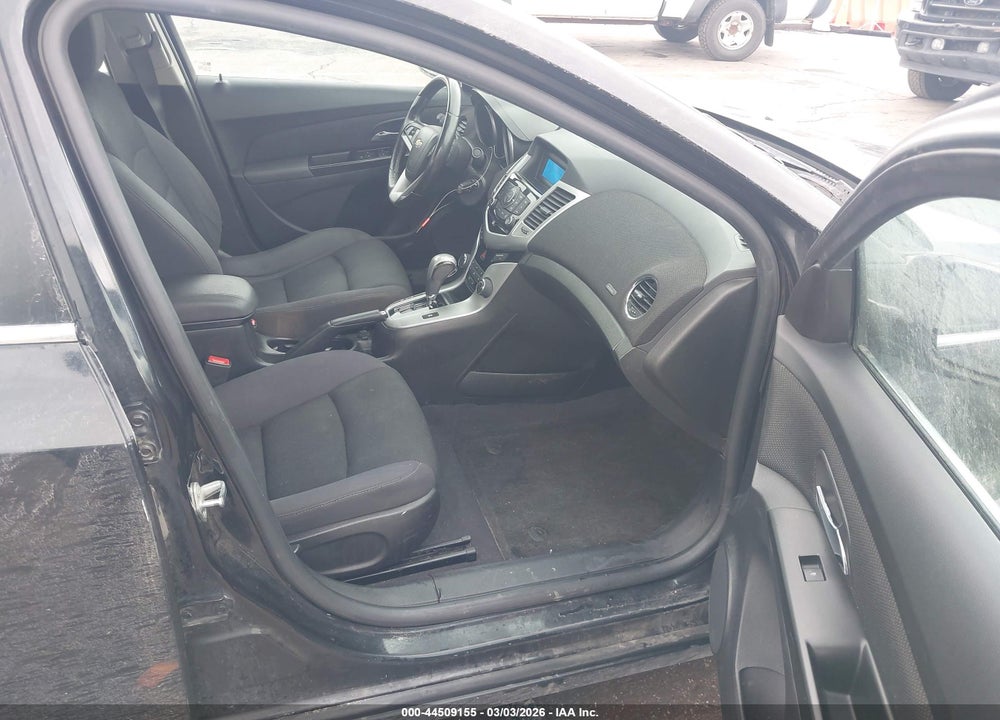 2014 CHEVROLET CRUZE 1LT AUTO VIN: 1G1PC5SB0E7364850