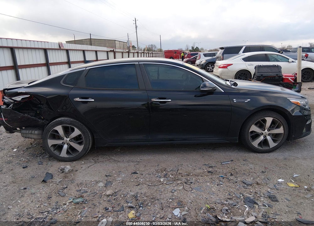 2020 KIA OPTIMA S VIN: 5XXGT4L30LG402932
