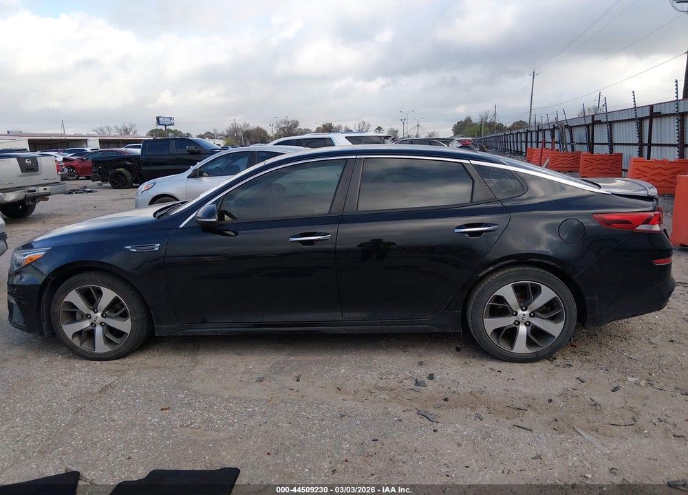 2020 KIA OPTIMA S VIN: 5XXGT4L30LG402932