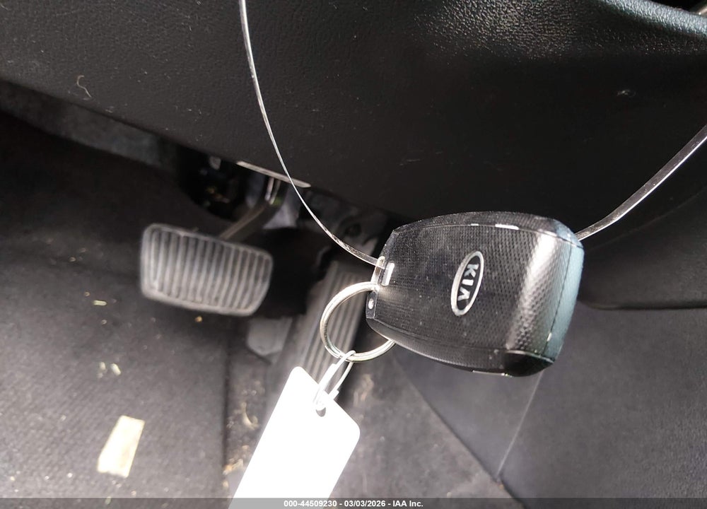 2020 KIA OPTIMA S VIN: 5XXGT4L30LG402932