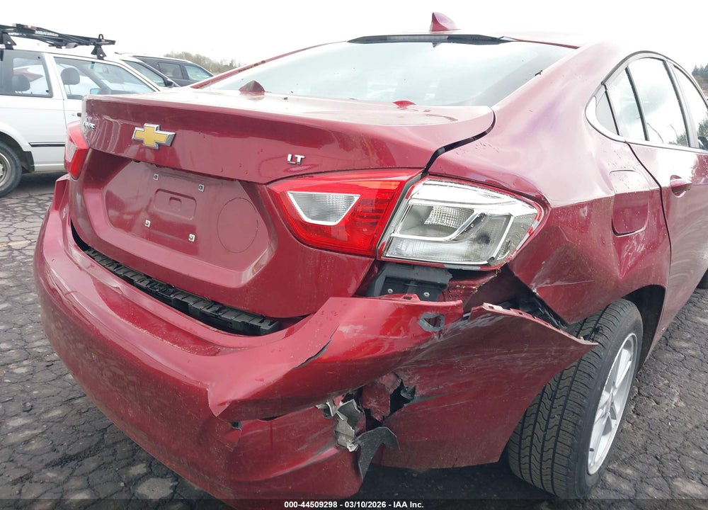 2017 CHEVROLET CRUZE LT AUTO VIN: 1G1BE5SM2H7176101