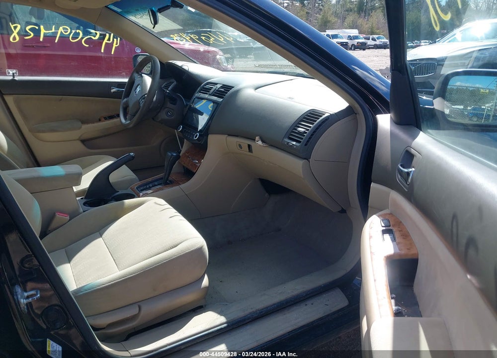 2005 HONDA ACCORD 2.4 EX VIN: 1HGCM56755A046171
