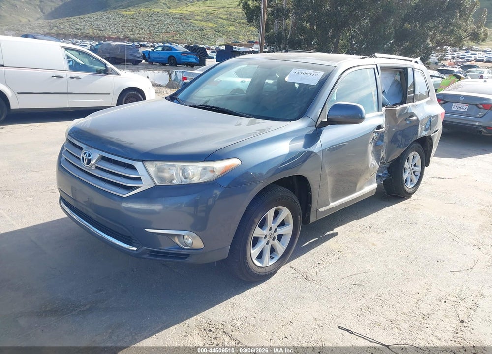 2013 TOYOTA HIGHLANDER BASE PLUS V6 VIN: 5TDZK3EH7DS114095
