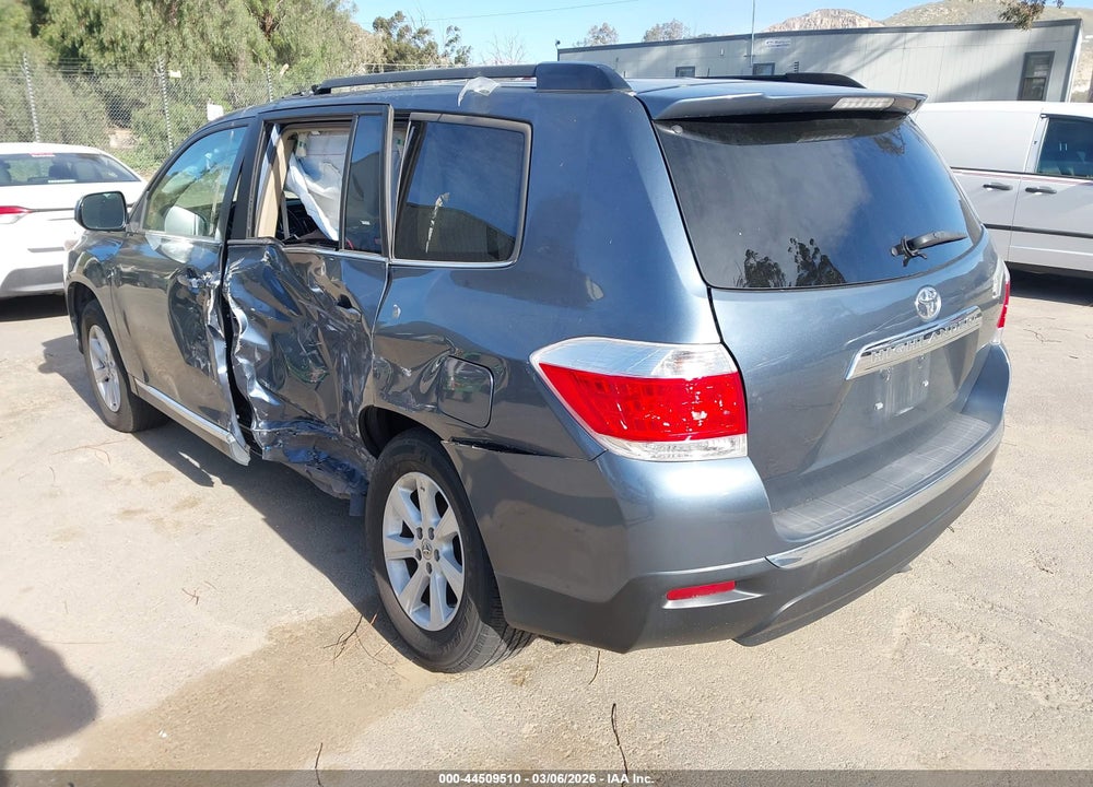 2013 TOYOTA HIGHLANDER BASE PLUS V6 VIN: 5TDZK3EH7DS114095