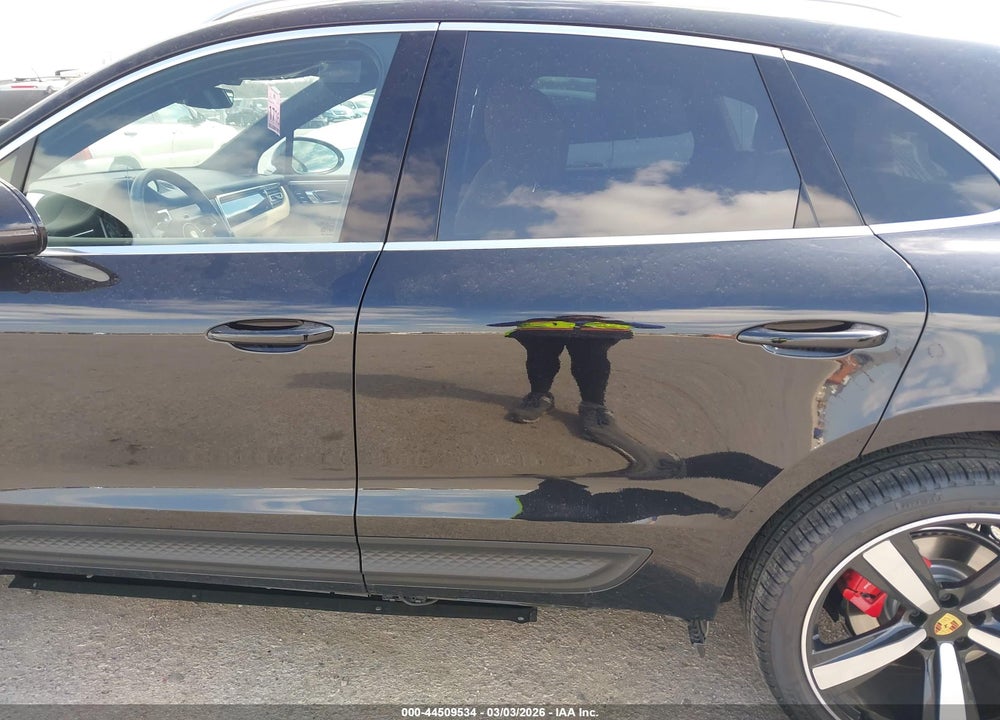 2025 PORSCHE MACAN S VIN: WP1AG2A50SLB42273