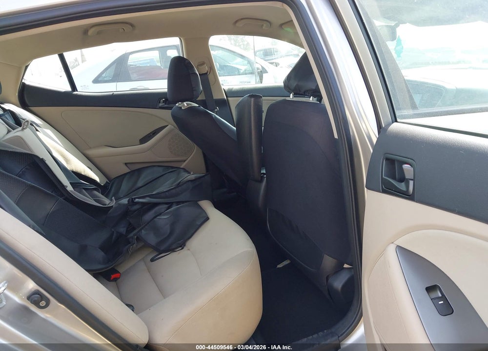 2015 KIA OPTIMA LX VIN: KNAGM4A7XF5571574
