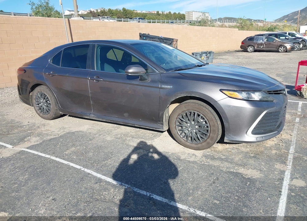 2021 TOYOTA CAMRY LE HYBRID VIN: 4T1C31AK1MU548125