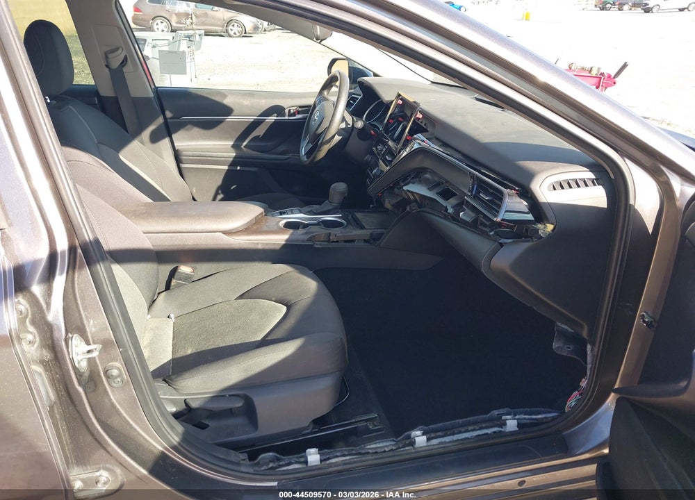 2021 TOYOTA CAMRY LE HYBRID VIN: 4T1C31AK1MU548125