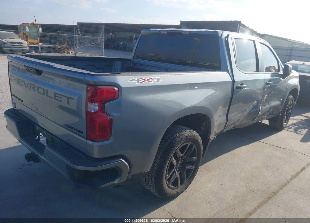 2024 CHEVROLET SILVERADO 1500 4WD  SHORT BED CUSTOM VIN: 3GCPDBEK6RG289175