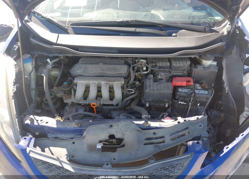 2011 HONDA FIT VIN: JHMGE8H34BC021639