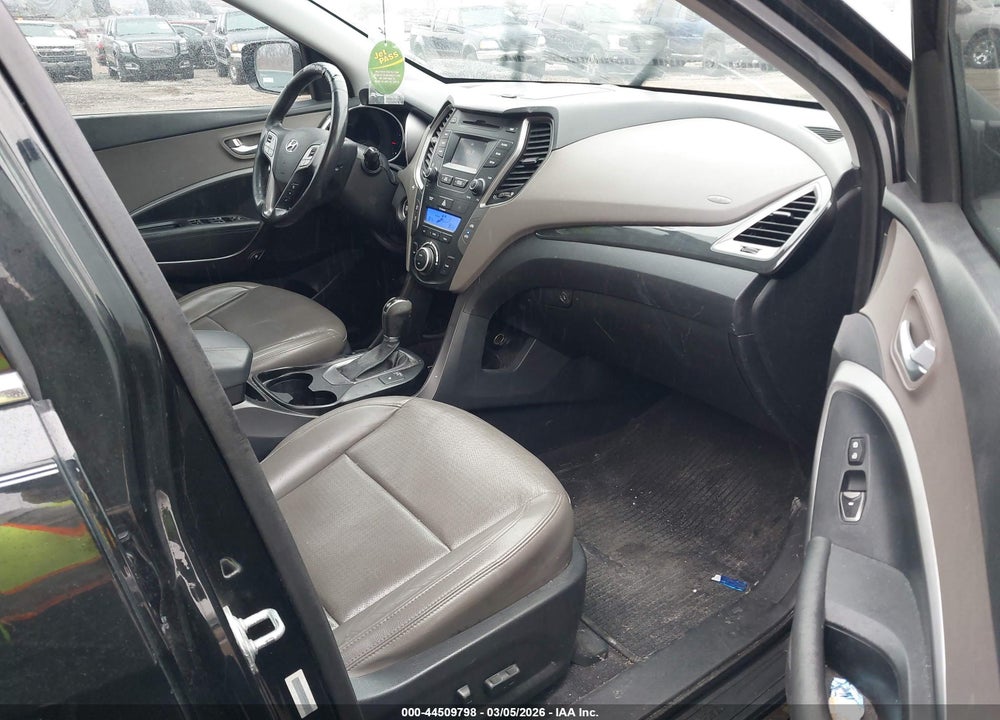 2014 HYUNDAI SANTA FE SPORT 2.4L VIN: 5XYZU3LB3EG205176