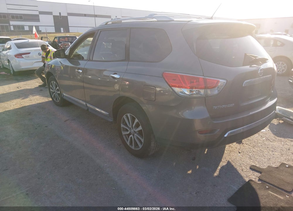 2013 NISSAN PATHFINDER SL VIN: 5N1AR2MN9DC608918