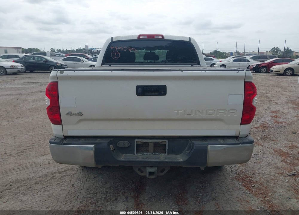 2016 TOYOTA TUNDRA SR5 5.7L V8 VIN: 5TFDW5F11GX579773