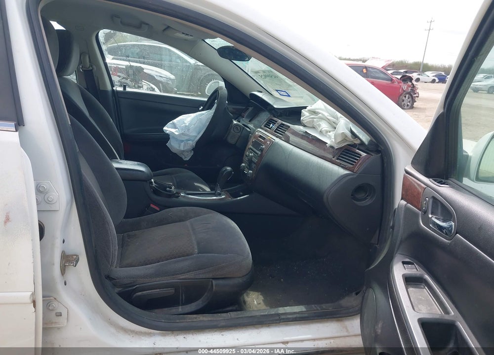 2011 CHEVROLET IMPALA LT VIN: 2G1WG5EK8B1122831