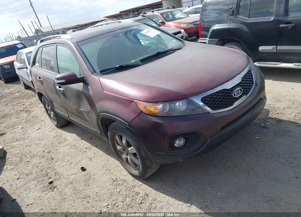 2012 KIA SORENTO LX VIN: 5XYKT3A69CG307685