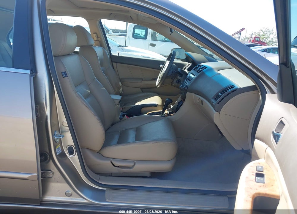 2004 HONDA ACCORD 2.4 EX VIN: JHMCM56864C016363
