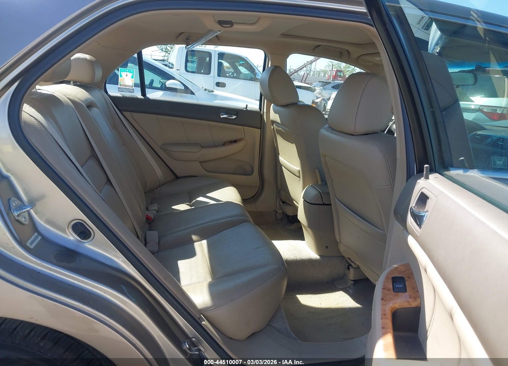 2004 HONDA ACCORD 2.4 EX VIN: JHMCM56864C016363