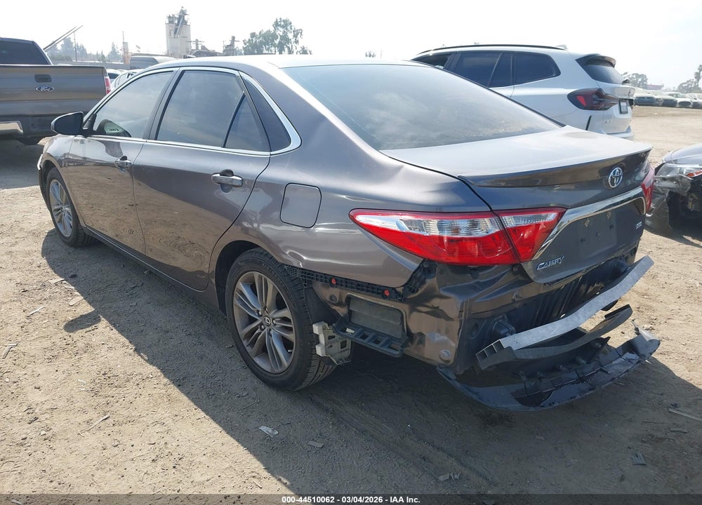 2015 TOYOTA CAMRY SE VIN: 4T1BF1FK4FU010243