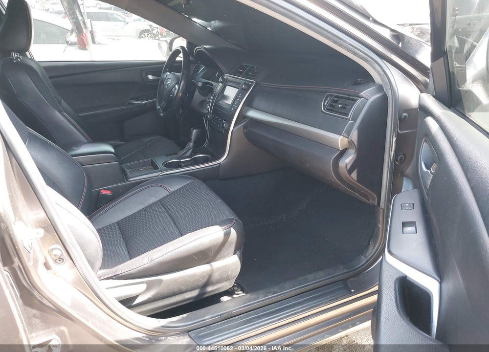 2015 TOYOTA CAMRY SE VIN: 4T1BF1FK4FU010243