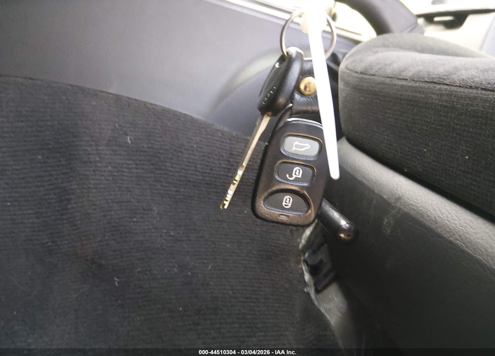 2007 KIA SORENTO LX VIN: KNDJD736675716965
