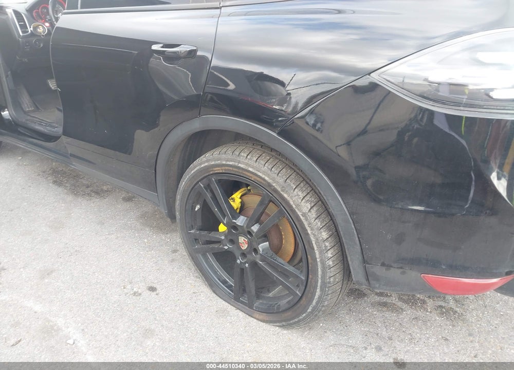 2011 PORSCHE CAYENNE S VIN: WP1AB2A29BLA42080
