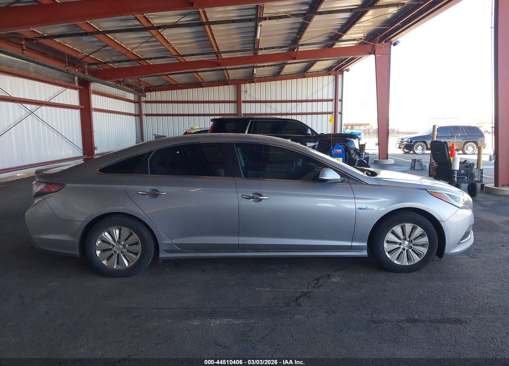 2017 HYUNDAI SONATA HYBRID SE VIN: KMHE24L13HA044393