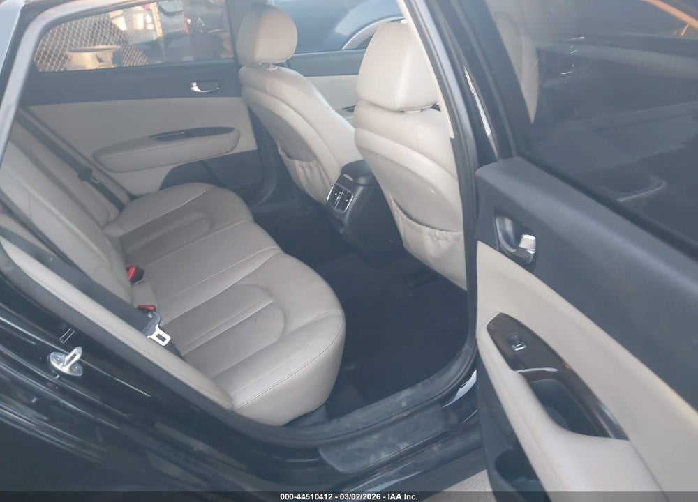 2016 KIA OPTIMA VIN: 5XXGU4L35GG066570