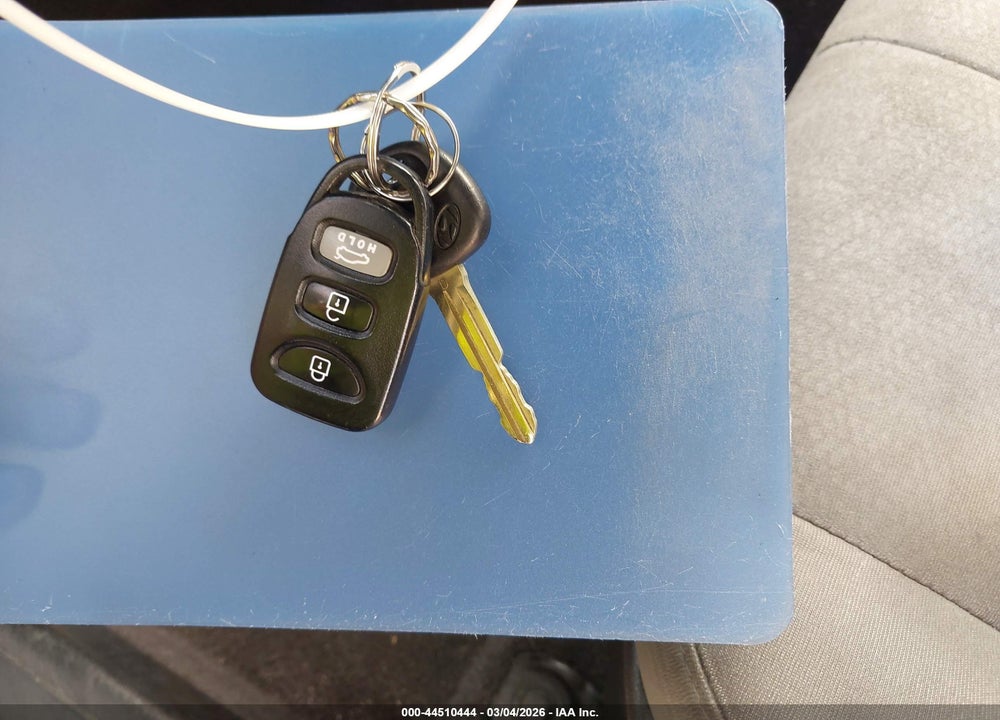 2010 HYUNDAI ELANTRA GLS VIN: KMHDU4AD8AU103123